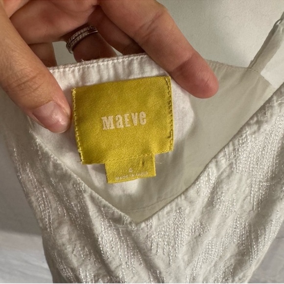 Maeve Anthropologie Sereno White Embroidered Rose Sleeveless Camisole Top Size 0 - Picture 4 of 9